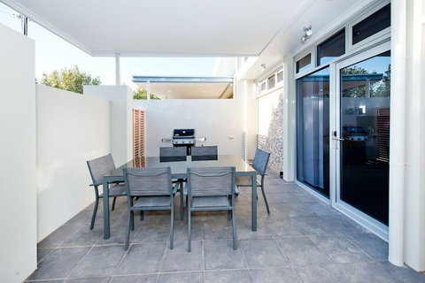 Loxton Courthouse Apartments - Accommodation Port Macquarie 6