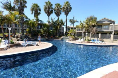 Yarrawonga Waterfront Apartments - Accommodation Port Macquarie 0