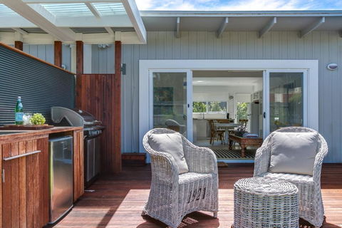 Capella Villa No. 2 Luxury With Outdoor Kitchen - Accommodation Port Macquarie 6