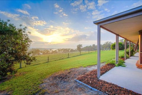 Lakeview - Accommodation Port Macquarie 0