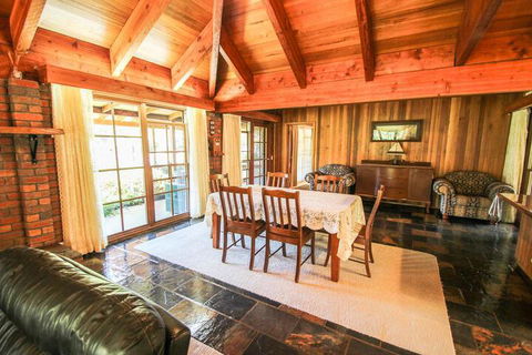 Wombat Hollow - Accommodation Port Macquarie 4