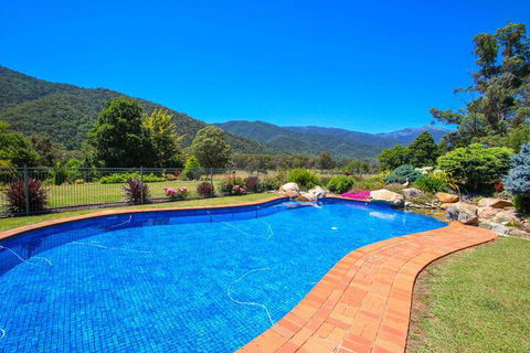 Wombat Hollow - Accommodation Port Macquarie 2