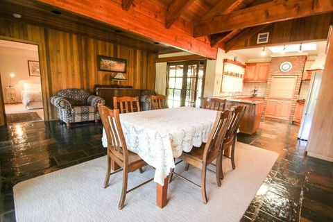 Wombat Hollow - Accommodation Port Macquarie 1