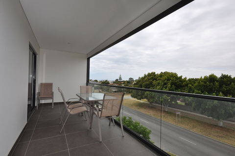 Coastal By Rockingham Apartments - Accommodation Port Macquarie 3