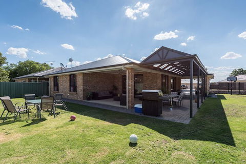 Barossa Family Holiday Home - Accommodation Port Macquarie 2