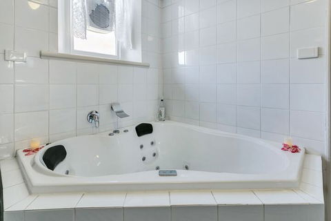 THE CHURCH Gawler Barossa Region - Accommodation Port Macquarie 7