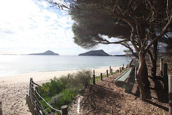 Beachfront Shoal Bay - Accommodation Port Macquarie 0