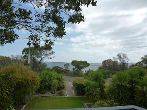 Island View 2 - Accommodation Port Macquarie 3