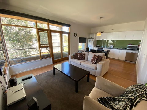 Triggerplant 1 - Accommodation Port Macquarie 3