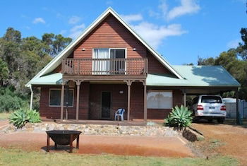 Farm Lane Retreat - Accommodation Port Macquarie 0