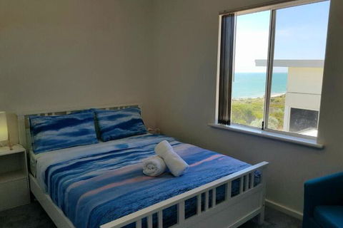 Caravel Beach House Mandurah - Accommodation Port Macquarie 6