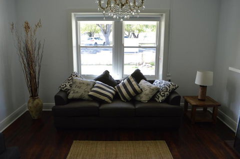 Two Cow Cottage Bed & Breakfast - Accommodation Port Macquarie 3