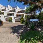 Comfortable & Stylish With Rooftop Spa - Accommodation Port Macquarie 1