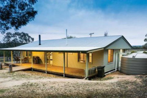 Lavender Vale Cottages - Accommodation Port Macquarie 0