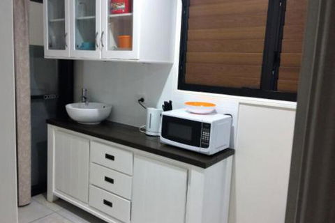 Inner City Granny Flat - Accommodation Port Macquarie 6