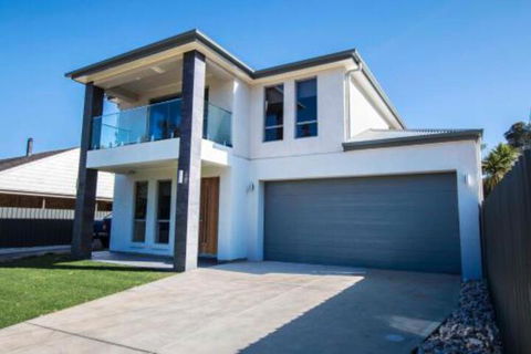 The Races Swanport - Accommodation Port Macquarie 0
