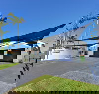 Mermaid Island Beach House - Accommodation Port Macquarie