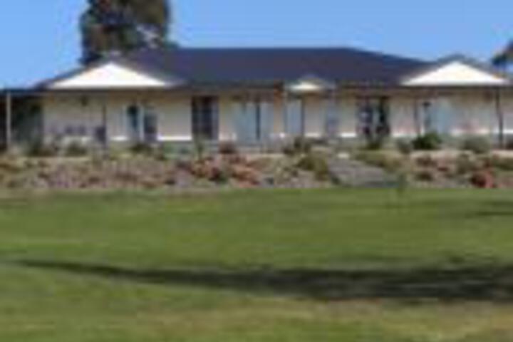 Nyora ACT Accommodation Port Macquarie