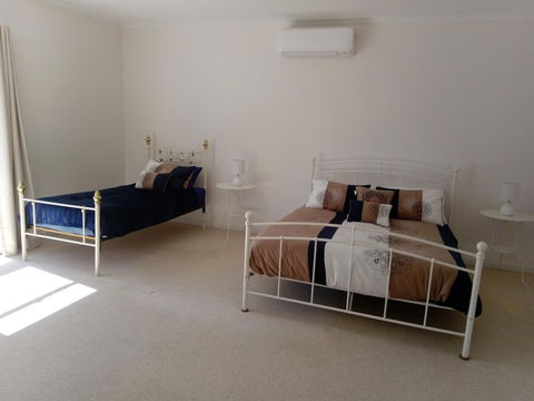 Hilltop Escape B&B - Accommodation Port Macquarie 4