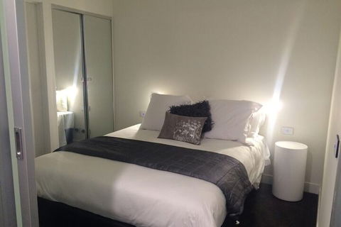 Absolute Collins - Accommodation Port Macquarie 1