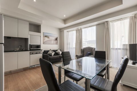 Absolute Collins - Accommodation Port Macquarie 4