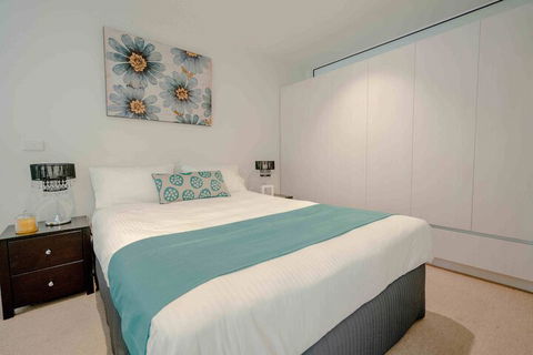 Absolute Collins - Accommodation Port Macquarie 2