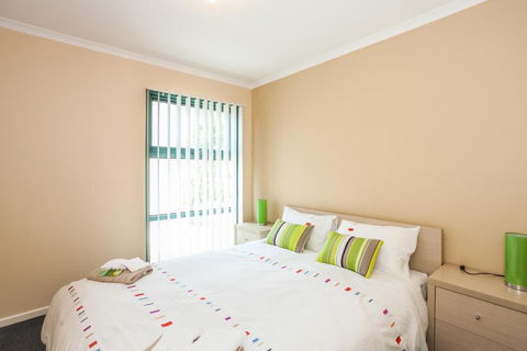 Anglesea River Apartments 2 Bed Unit 2 / 4 - Accommodation Port Macquarie 3