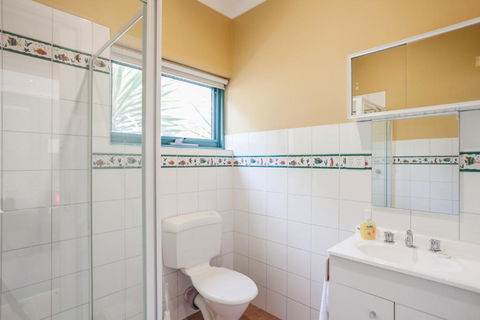 Anglesea River Apartments 2 Bed Unit 2 / 4 - Accommodation Port Macquarie 4