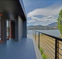 Amazing Unique Five-Star Waterfront Retreat - Accommodation Port Macquarie