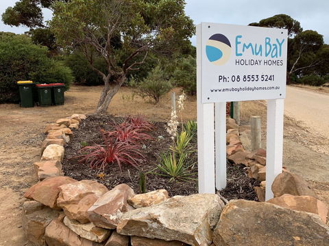 Emu Bay Holiday Homes - Accommodation Port Macquarie 0