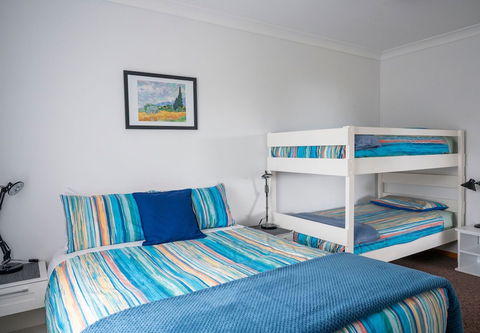 Emu Bay Holiday Homes - Accommodation Port Macquarie 5
