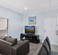 Lakeside Cabin - Accommodation Port Macquarie