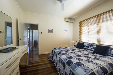 Twin Cottages - Accommodation Port Macquarie 5