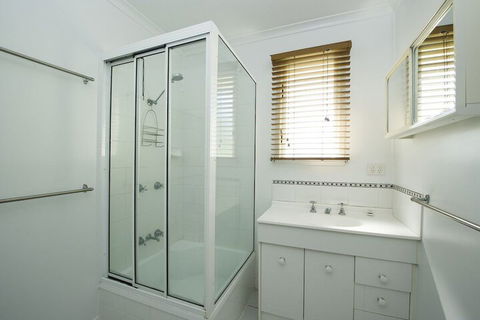 Twin Cottages - Accommodation Port Macquarie 2