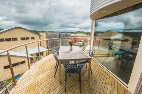 The Pitch - Accommodation Port Macquarie 0