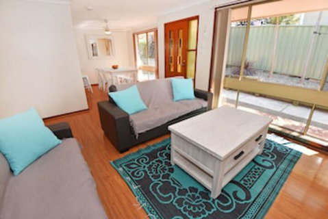 Hopetoun Villa - Accommodation Port Macquarie 0