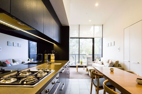GEORGE, 1BDR North Melbourne Apartment - Accommodation Port Macquarie 4