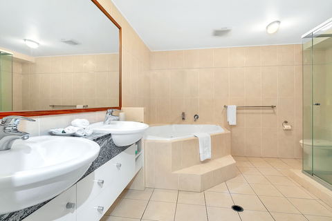 Arlington Apartments - Accommodation Port Macquarie 6