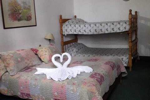 Cameron Lodge Cottage - Accommodation Port Macquarie 4