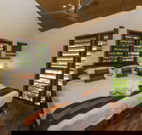 Pure Magnetic Villa 2 - Accommodation Port Macquarie