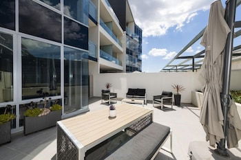 Accommodate Canberra - Lakefront - Accommodation Port Macquarie 6