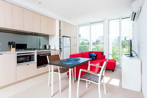 Amazing Location 1BR Apartment In Melbourne CBD - Accommodation Port Macquarie 1