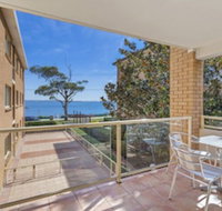 South Pacific Unit 6 Amazing unit opposite the beach. - Accommodation Port Macquarie