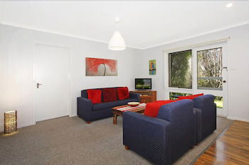 Cedar 6 - Fully Renovated Apartment - Accommodation Port Macquarie 5