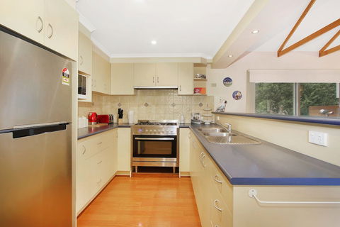 Alpine Vista - Short Walk To Town Centre - Accommodation Port Macquarie 1