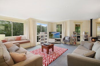 Alpine Vista - Short Walk To Town Centre - Accommodation Port Macquarie 0