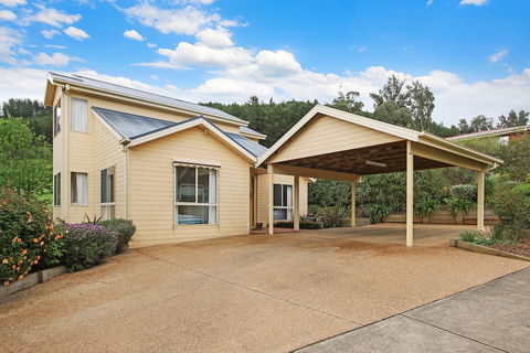 Alpine Vista - Short Walk To Town Centre - Accommodation Port Macquarie 2