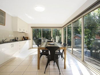 Bright Delight - Modern Luxury - Accommodation Port Macquarie 2