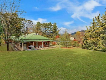 Alpine Mist - Spacious 5 Bedroom Home - Accommodation Port Macquarie 0
