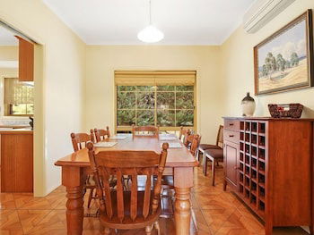 Alpine Mist - Spacious 5 Bedroom Home - Accommodation Port Macquarie 2